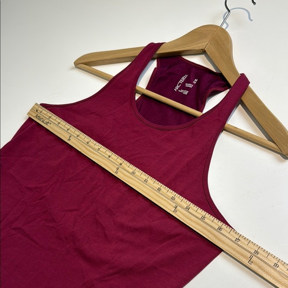 Arc'teryx Women's Sleeveless Top - Burgundy Size Medium - Picture 5 of 8